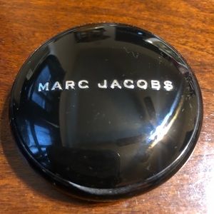 Marc Jacobs O’mega Shadow